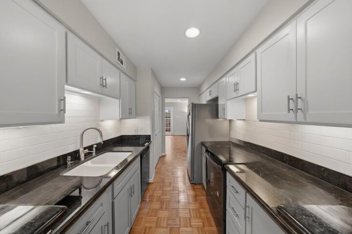 Property Photo:  10152 Longmont Drive 38/10  TX 77042 