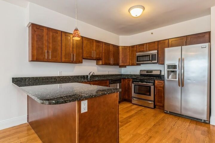 Property Photo:  125 43rd St 301  NJ 07087 