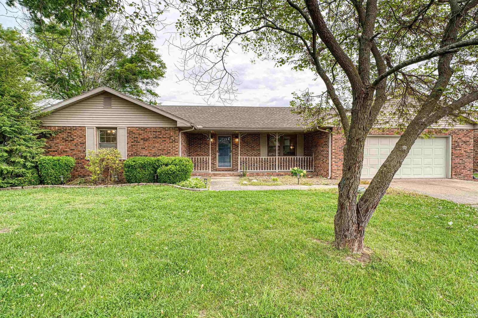 Property Photo:  1229 Mockingbird Lane  IN 47620 