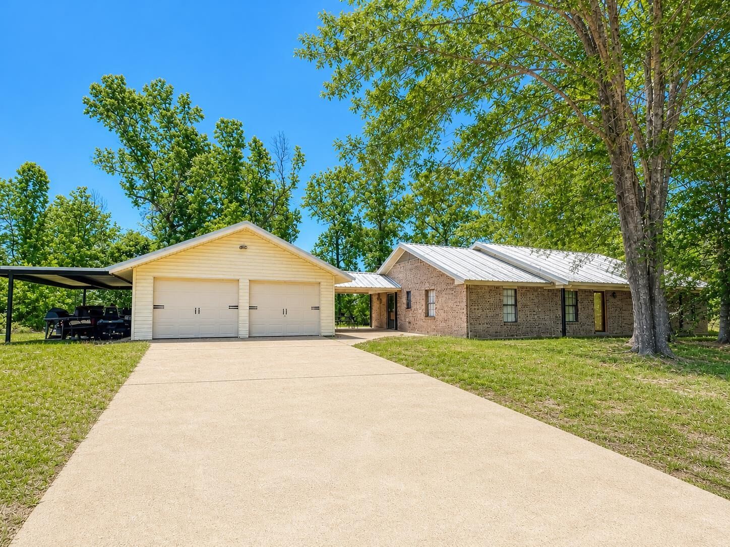 Property Photo:  1400 Foster Road   75657 