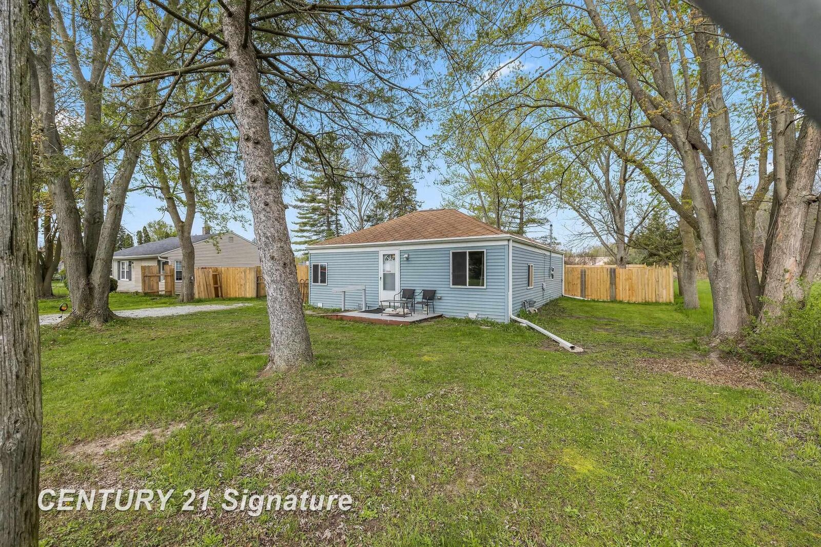 Property Photo: 223 Harrison Drive MI 48609