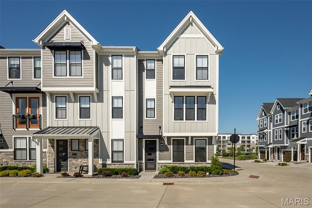 Property Photo:  1329 W Gateway Heights  MO 63144 
