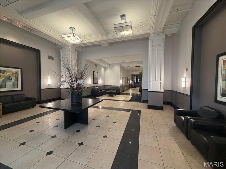 Property Photo:  1501 Locust 503  MO 63103 