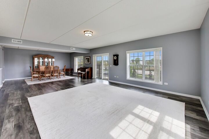 Property Photo:  601 W Rand Road 201  IL 60004 