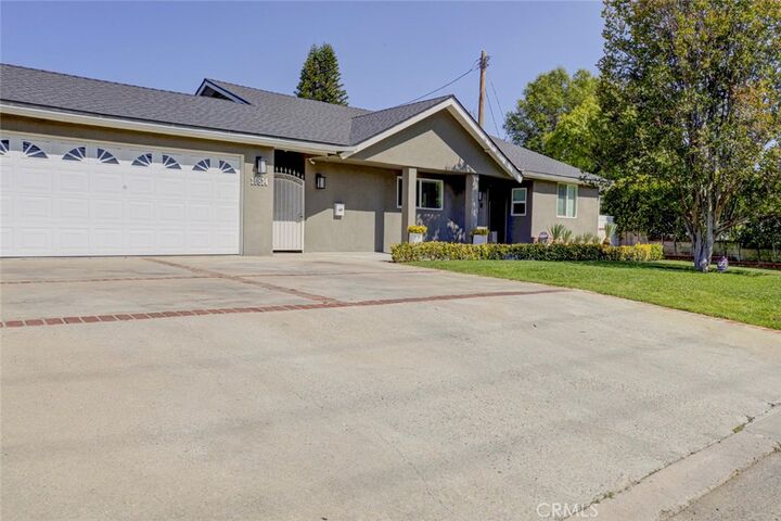 Property Photo:  10814 Encino  CA 91344 