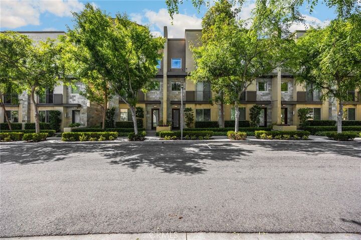 Property Photo:  19 Delancy  CA 92612 