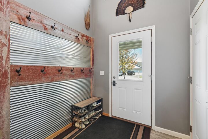Property Photo:  1314 Blue Jay Place  WI 54017 