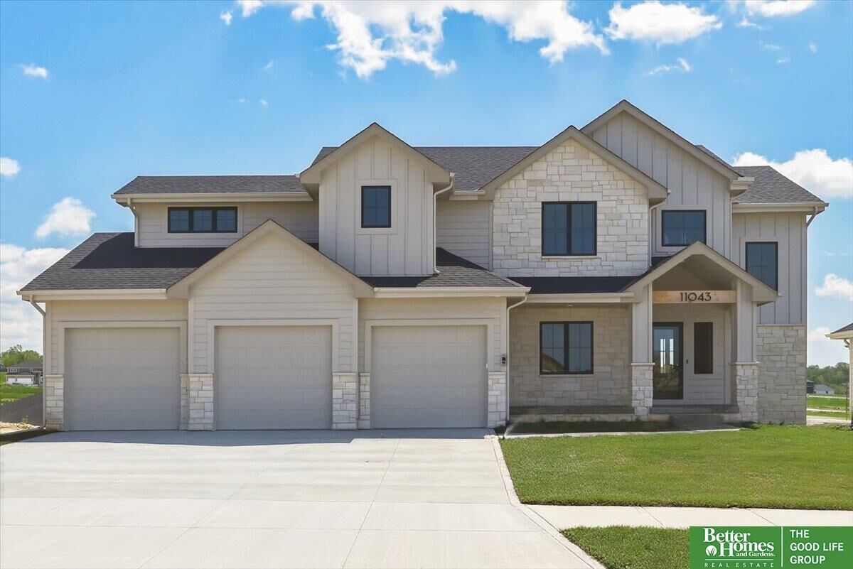 Property Photo:  11043 S 220th Street  NE 68028 
