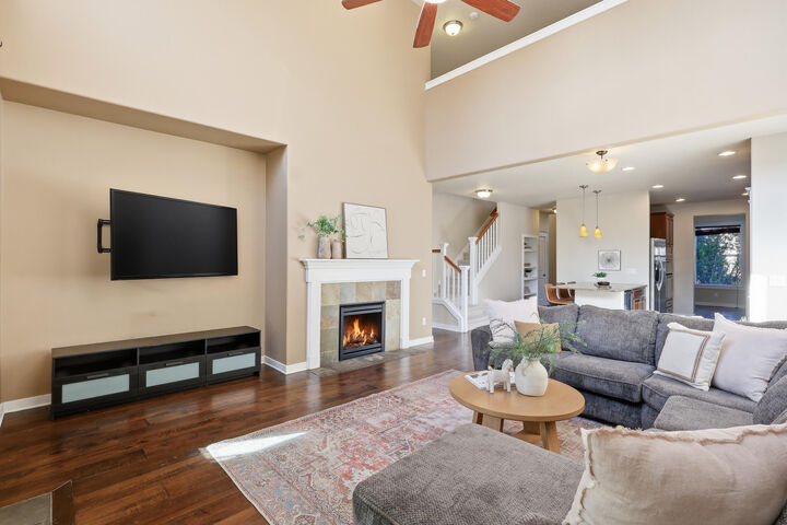 Property Photo:  19530 Hollygrape Street  OR 97702 