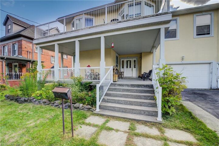 Property Photo:  7 Robinson Street S  ON L3M 3C5 
