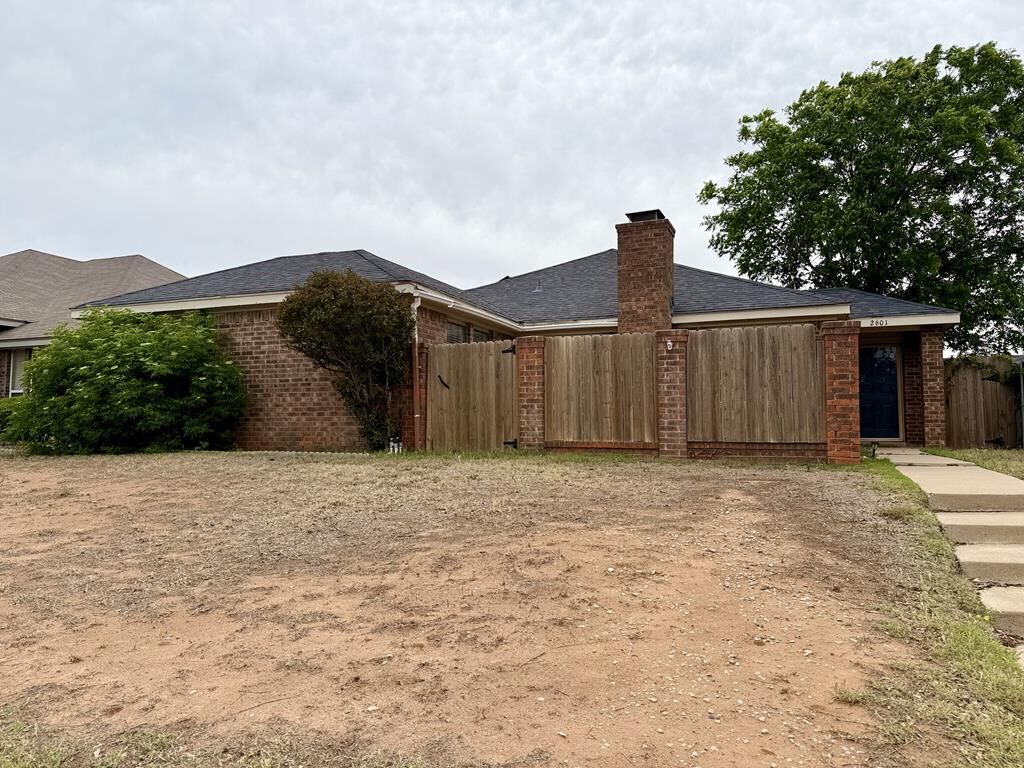 Property Photo: 2601 Idlewilde Dr TX 79707