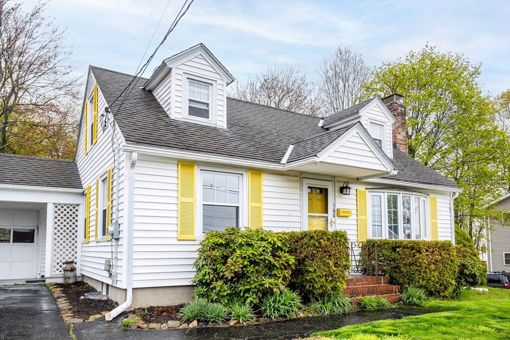 Property Photo: 168 Apricot St MA 01603