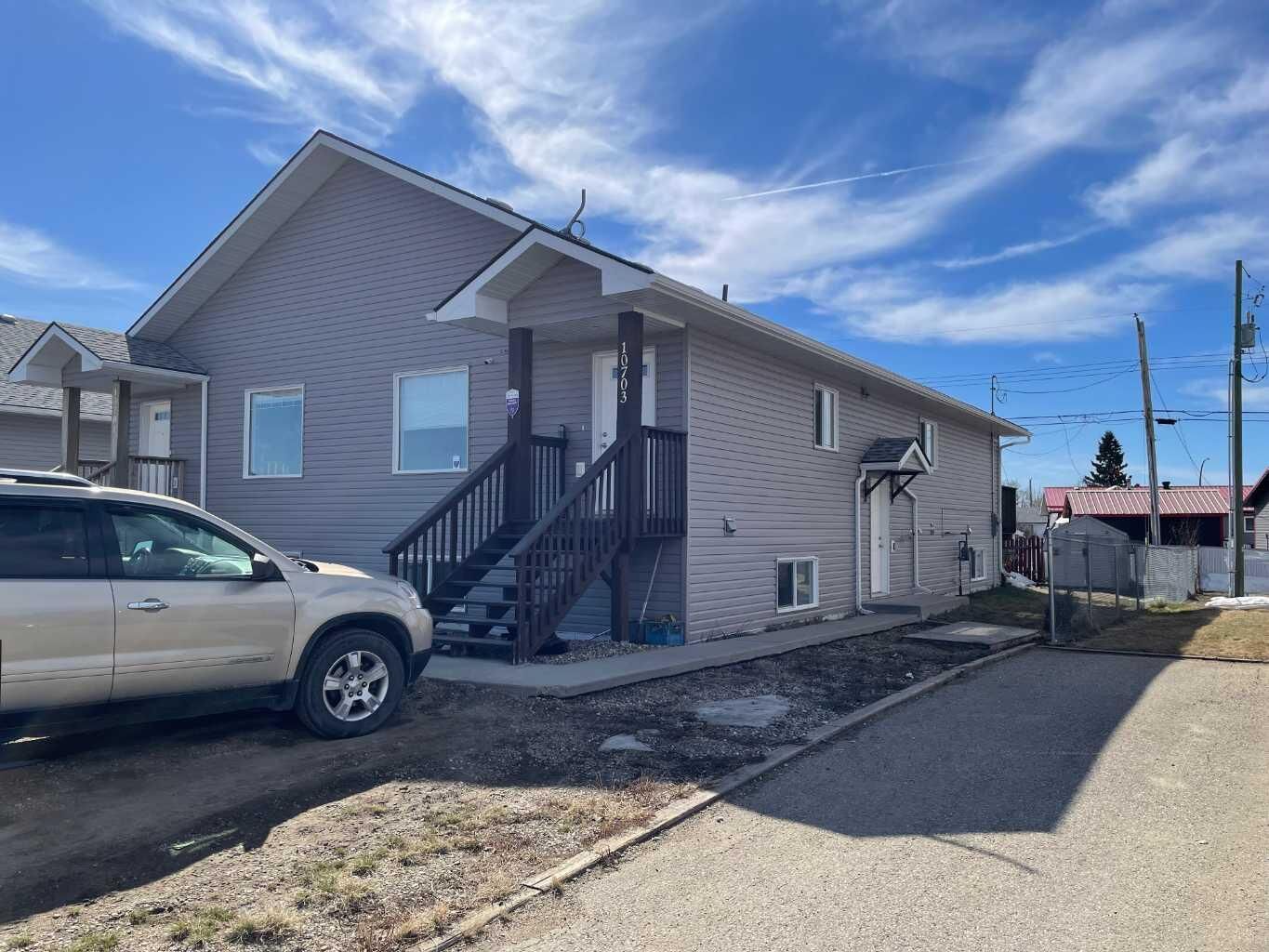 Property Photo: 10703 108 Avenue AB T0H 1L0