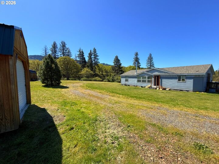 Property Photo:  706 Centerville Hwy  WA 98635 
