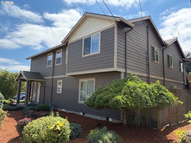 Property Photo: 503 SE 157th Ave OR 97233