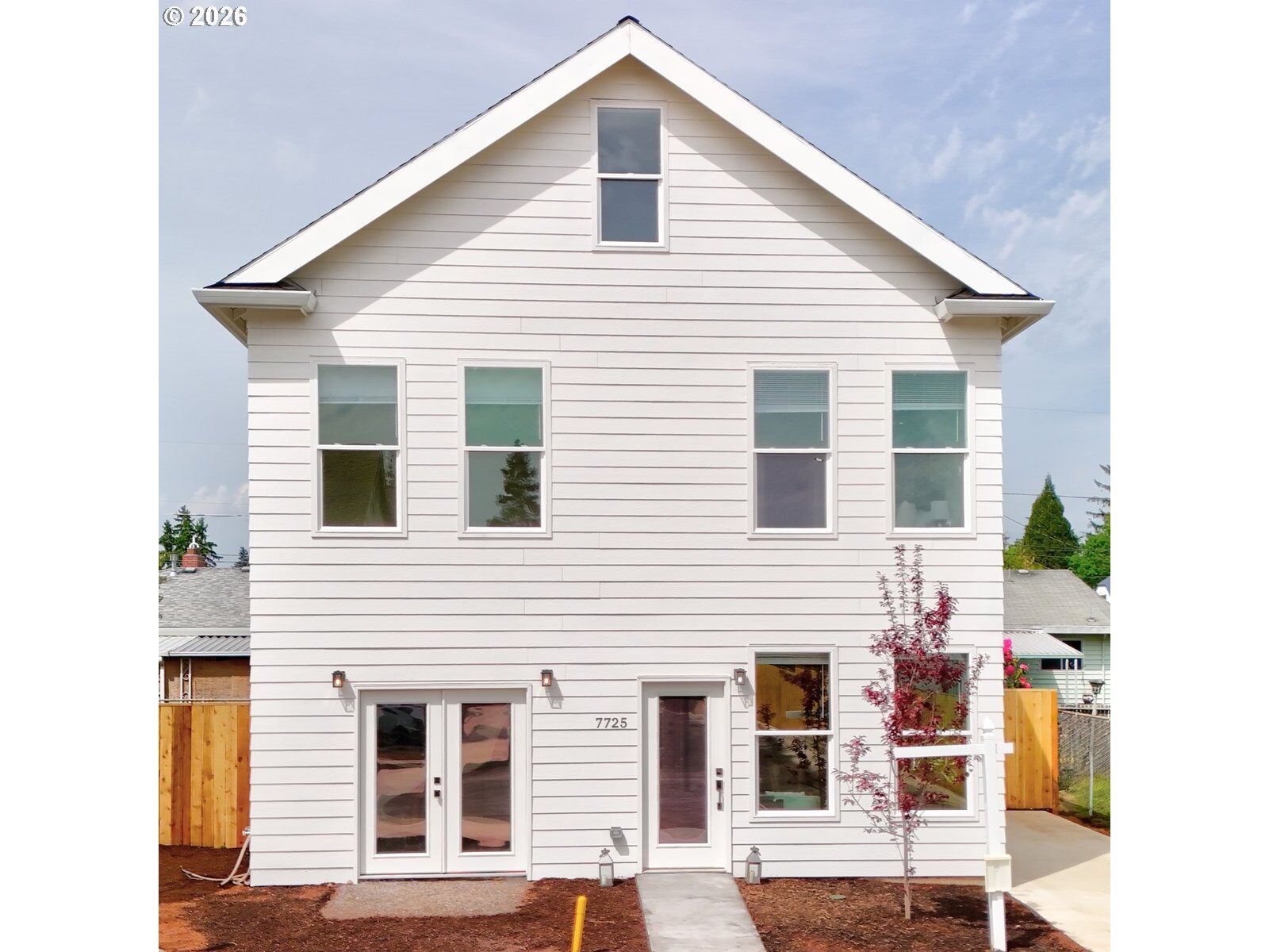 Property Photo: 7725 SE Lambert St OR 97206