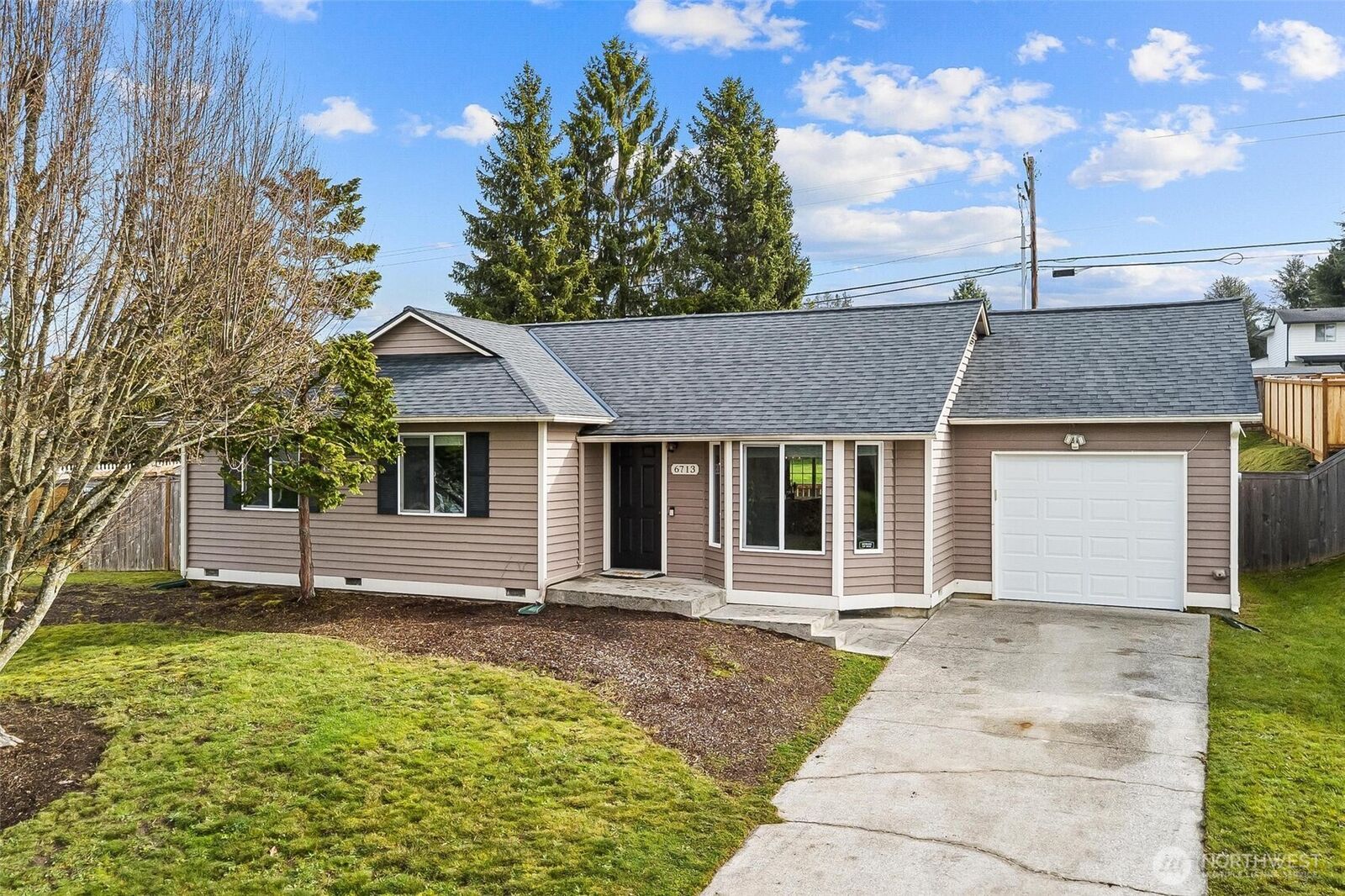 Property Photo:  6713  66th Drive NE  WA 98270 