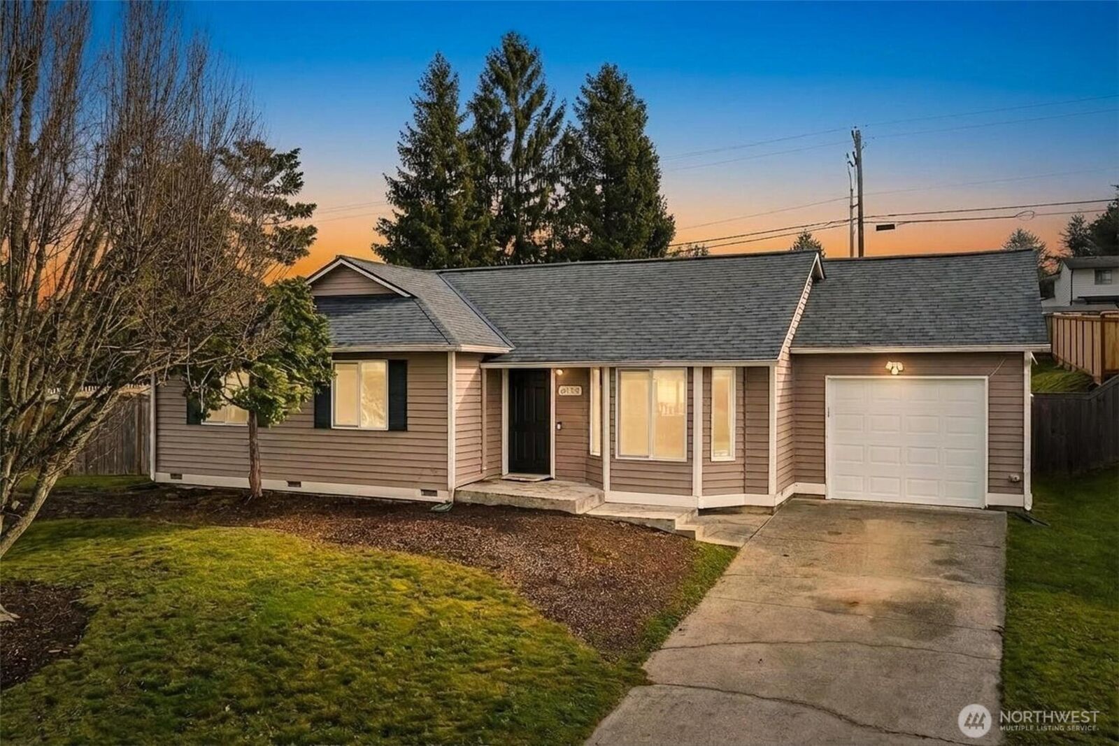 Property Photo:  6713  66th Drive NE  WA 98270 