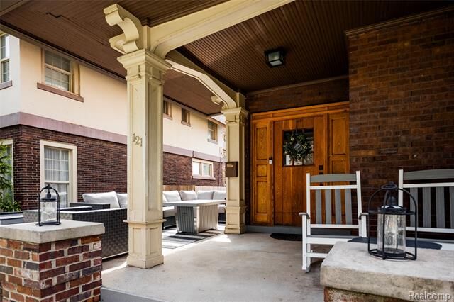 Property Photo:  121 Atkinson Street  MI 48202 