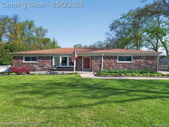 Property Photo:  38000 Hixford Place  MI 48185 