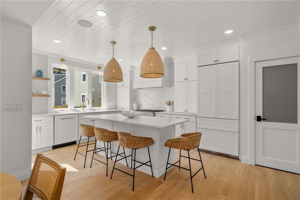 Property Photo:  7 Wellington Avenue  RI 02840 