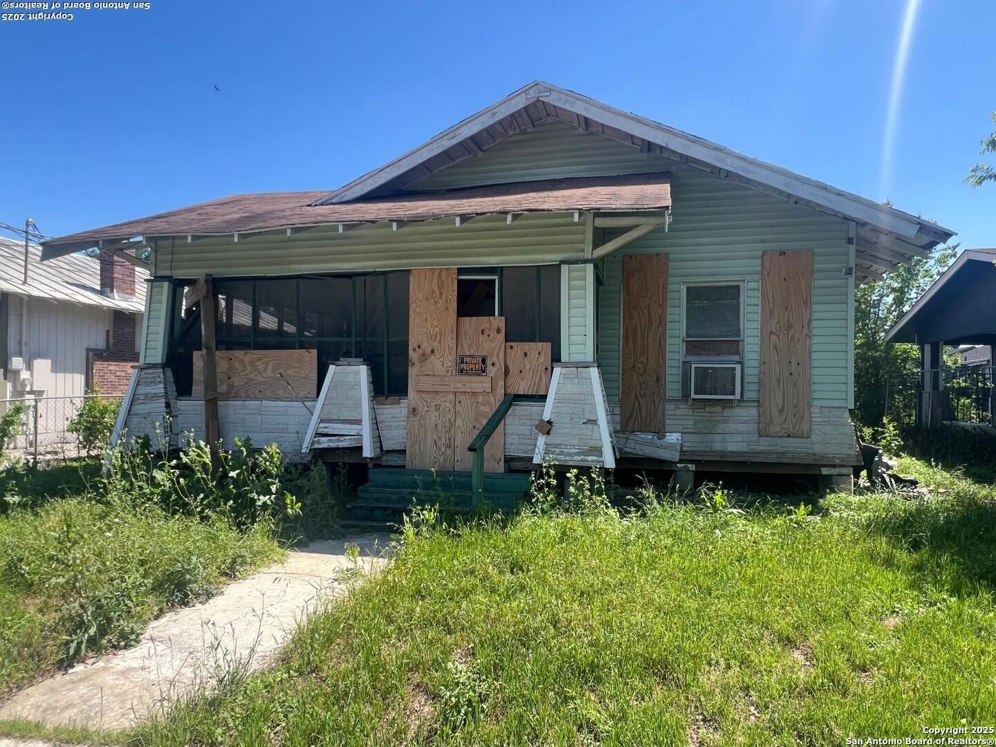 Property Photo:  1510 Nolan St  TX 78202 