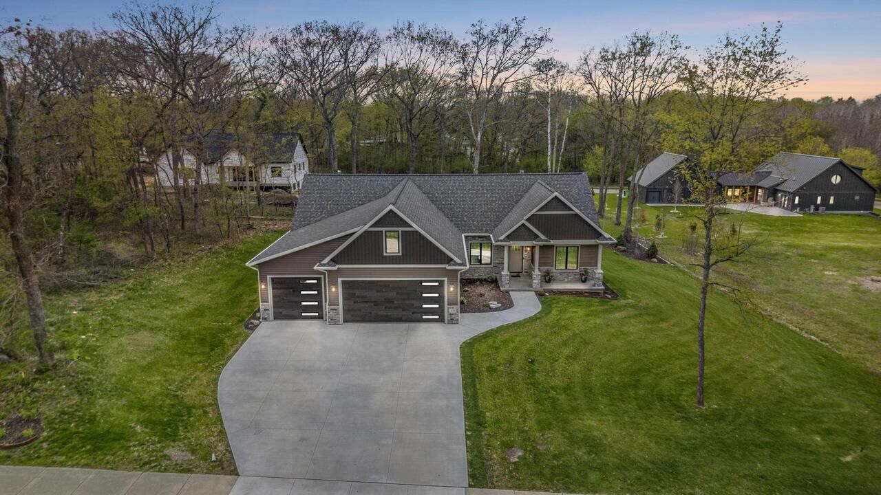 Property Photo:  433 Evensong Way  WI 54941 