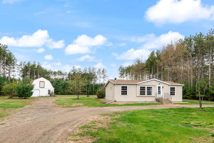 Property Photo: 625 N 4th Avenue WI 54970