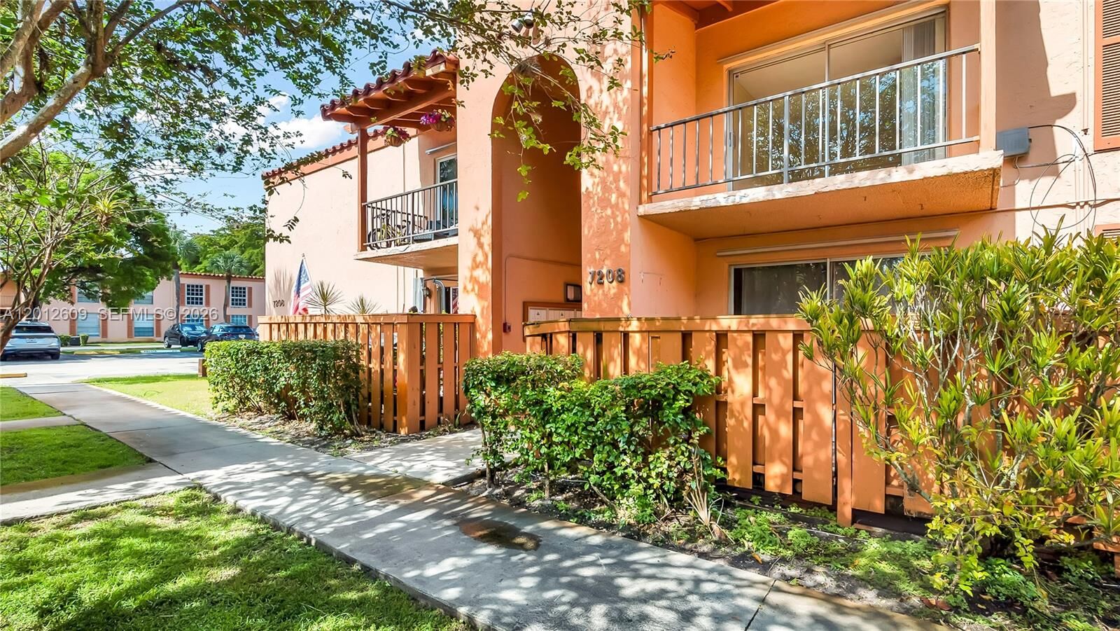 Property Photo:  7208 Fairway Dr I9  FL 33014 