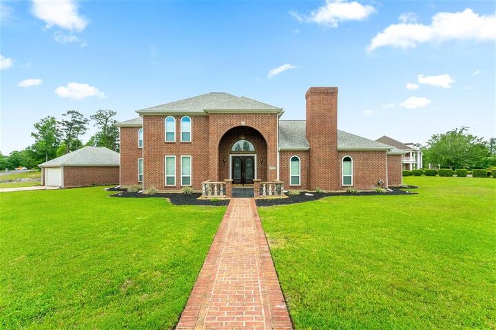 Property Photo:  285 S Presidential Circle S  LA 70611 