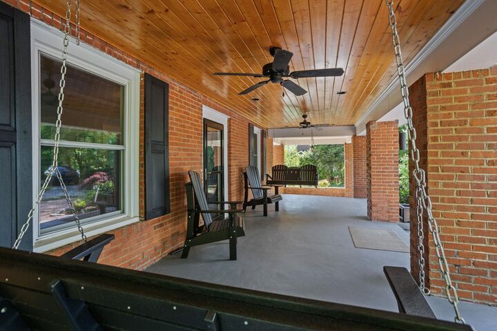 Property Photo:  504 Spartanburg Road  SC 29365 
