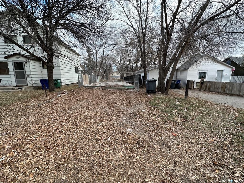 Property Photo:  346 U Avenue S  SK S7M 3C3 
