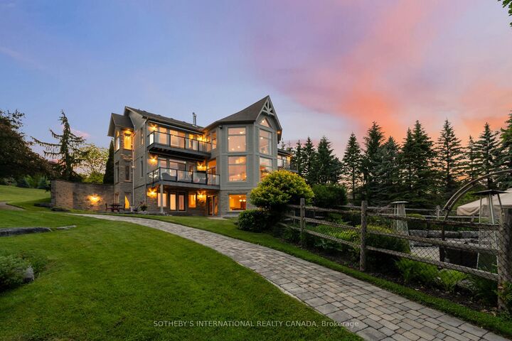Property Photo: 12 Island View Court ON L9L 1R6