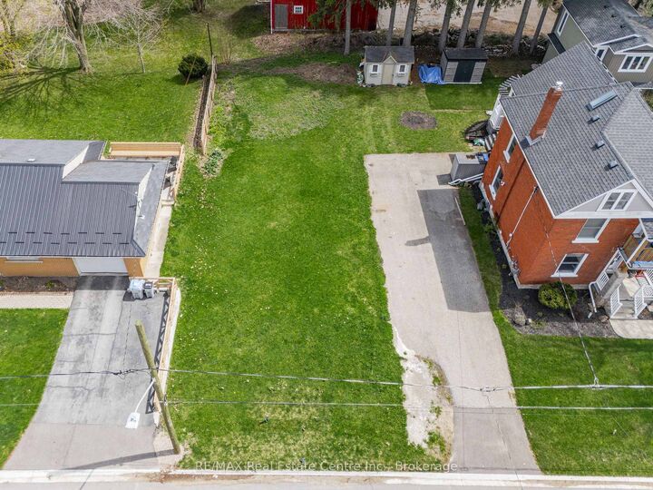 Property Photo:  5 St Mary's Street N  ON N0K 1M0 