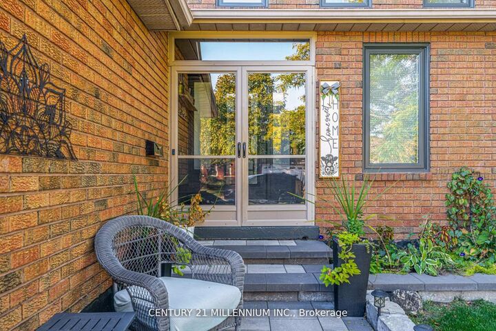 Photo de la propriété: 28 Bristol Avenue ON L6X 2B3