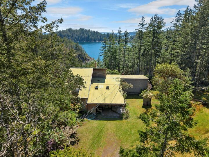 Property Photo: 1395 Manzanita Rd BC V0P 1K0