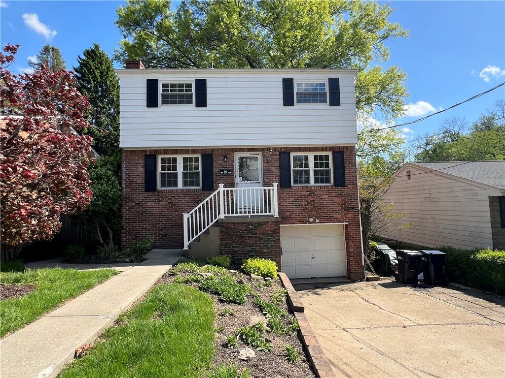 Property Photo: 555 Lee Ave Ext PA 15237