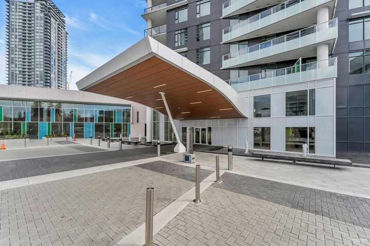 Property Photo: 9887 Whalley Boulevard 3705 BC V3T 0P4