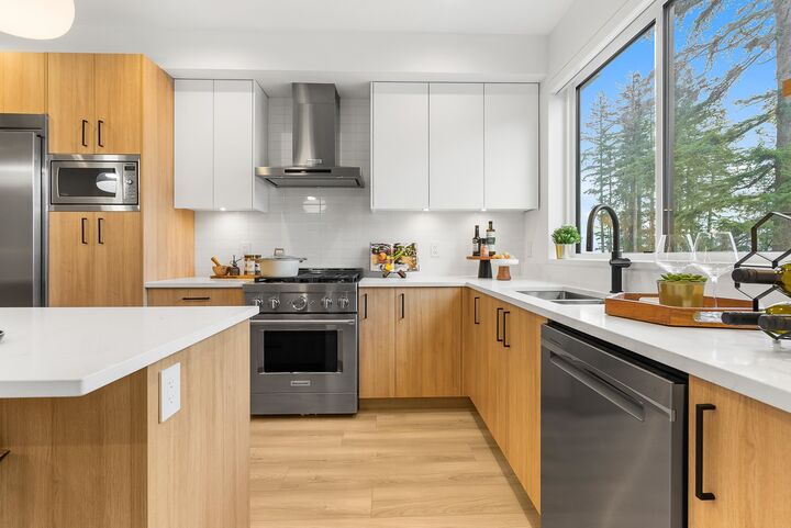 Property Photo: 17538 100 Avenue 38 BC V4N 6X3