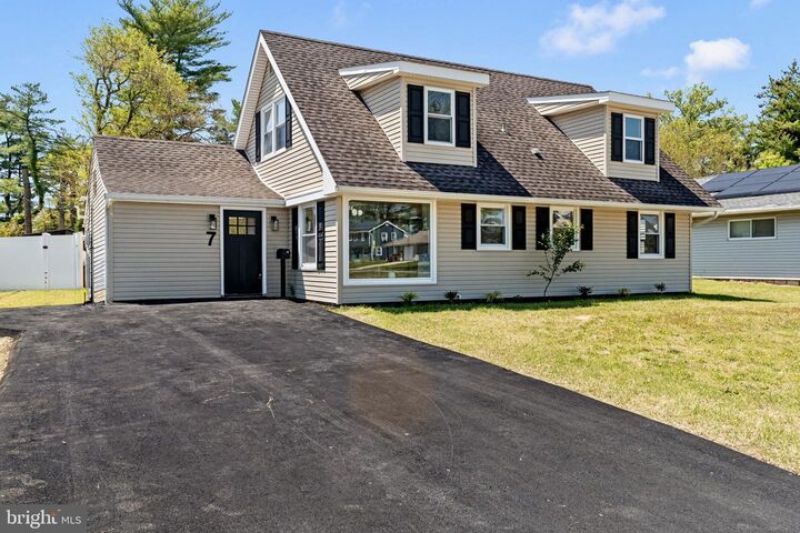 Property Photo:  7 Belhurst Lane  NJ 08046 
