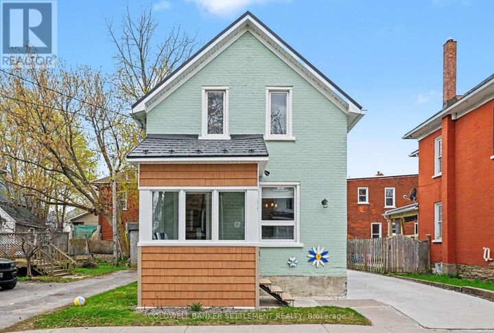 Property Photo:  48 Ogden Avenue  ON K7A 2L8 