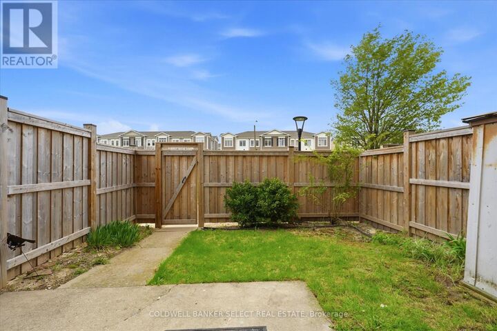 Property Photo:  15 Albright Road 22  ON L8K 5J2 