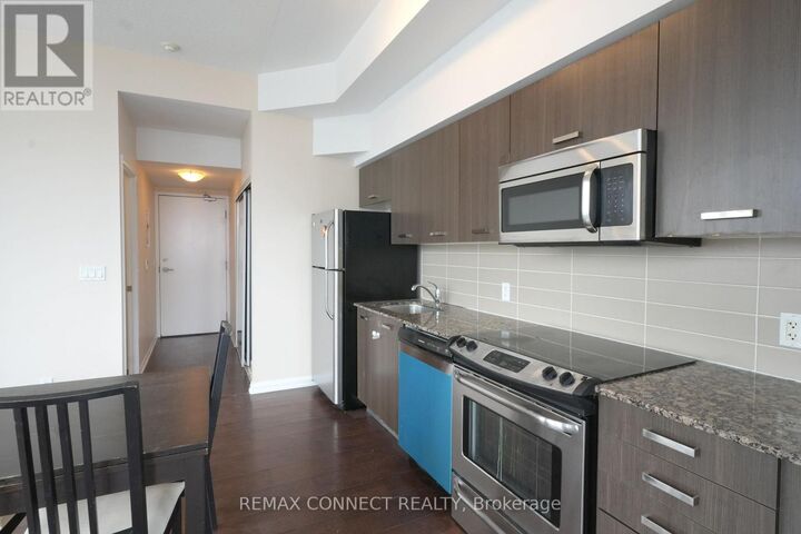 Property Photo:  832 Bay Street 3008  ON M5S 1Z6 