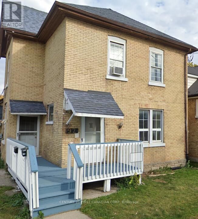 Property Photo:  92 Rectory Street  ON N5Z 1Z8 