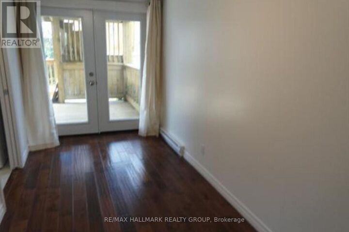 Property Photo:  230 Durocher Street  ON K1L 7S4 