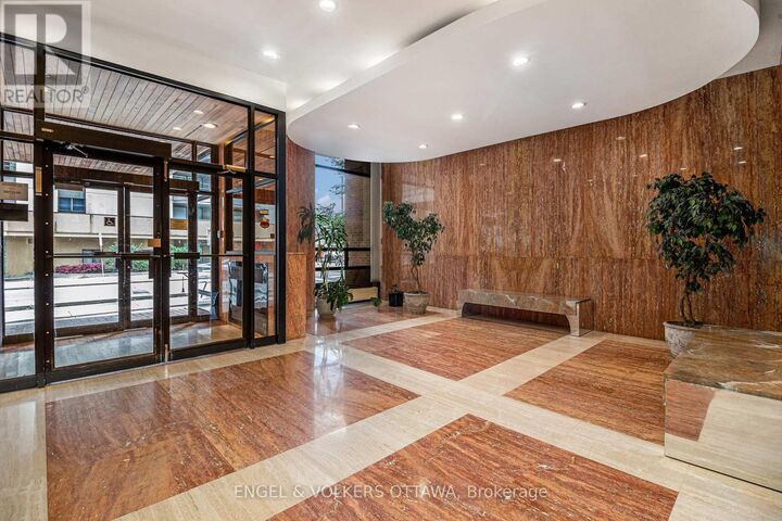 Property Photo:  475 Laurier Avenue West 907  ON K1R 7X1 