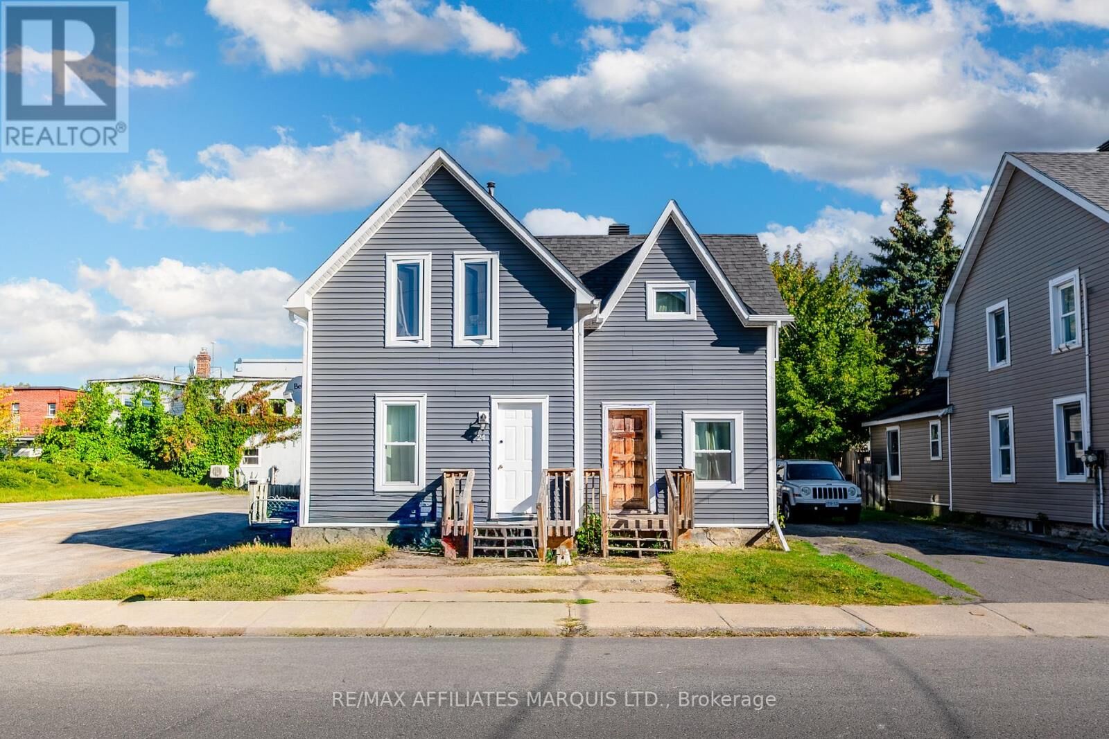 Property Photo:  24 Lennox Street  ON K6H 1G8 