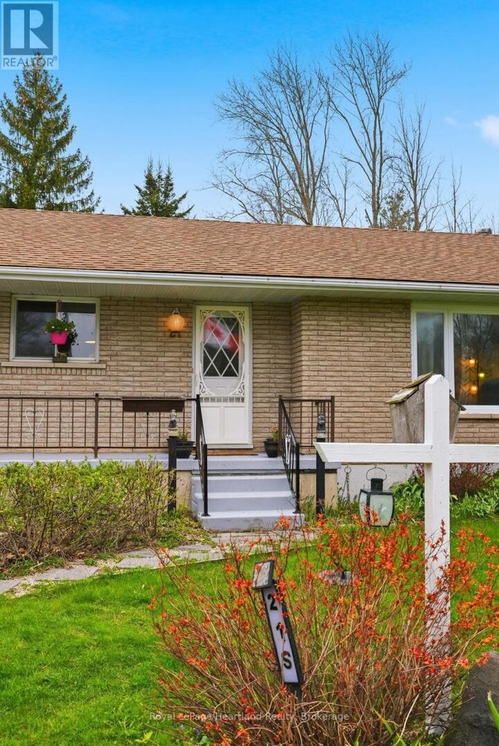 Property Photo: 21 Brown Street South ON N0G 1M0