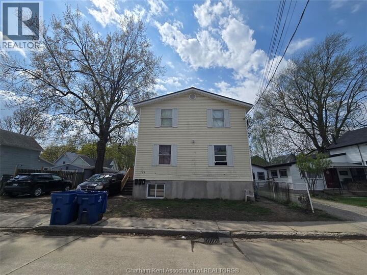 Property Photo:  24 Foster Street  ON N7M 4N5 