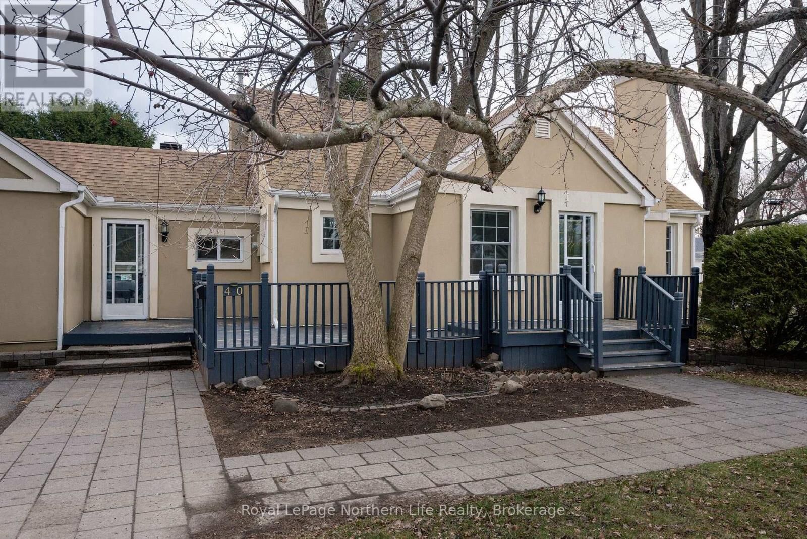 Property Photo:  40 Macdonald Avenue West  ON P1A 1G5 
